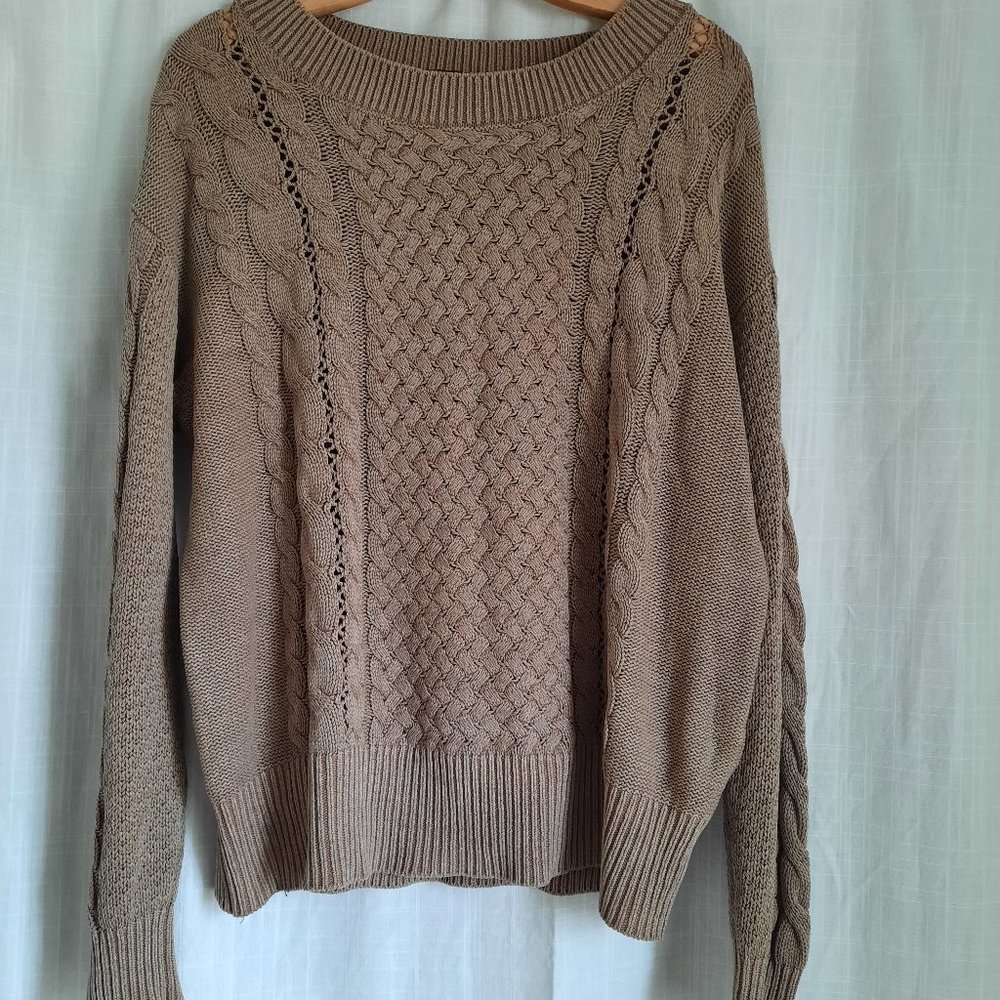 Cable-knit taupe sweater from Japanese brand